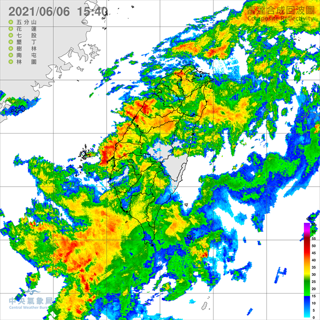 锋面影响，雨弹往北移，北部地区逐渐开始下大雨。（翻摄自 气象局）