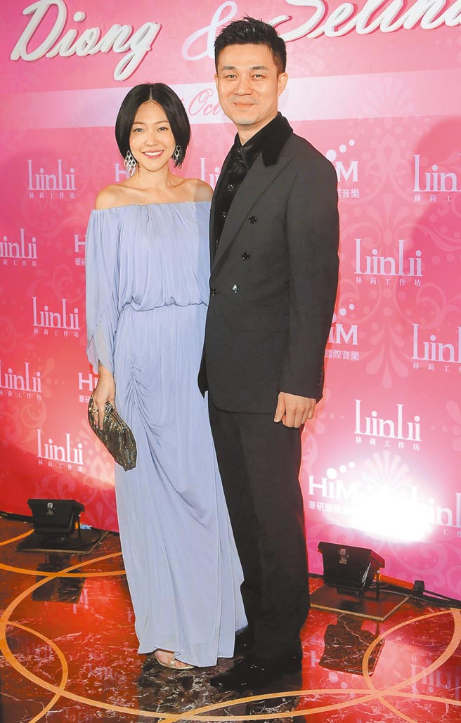 小S（左）与老公许雅钧结婚16年，也被爆过婚姻危机。（资料照片）