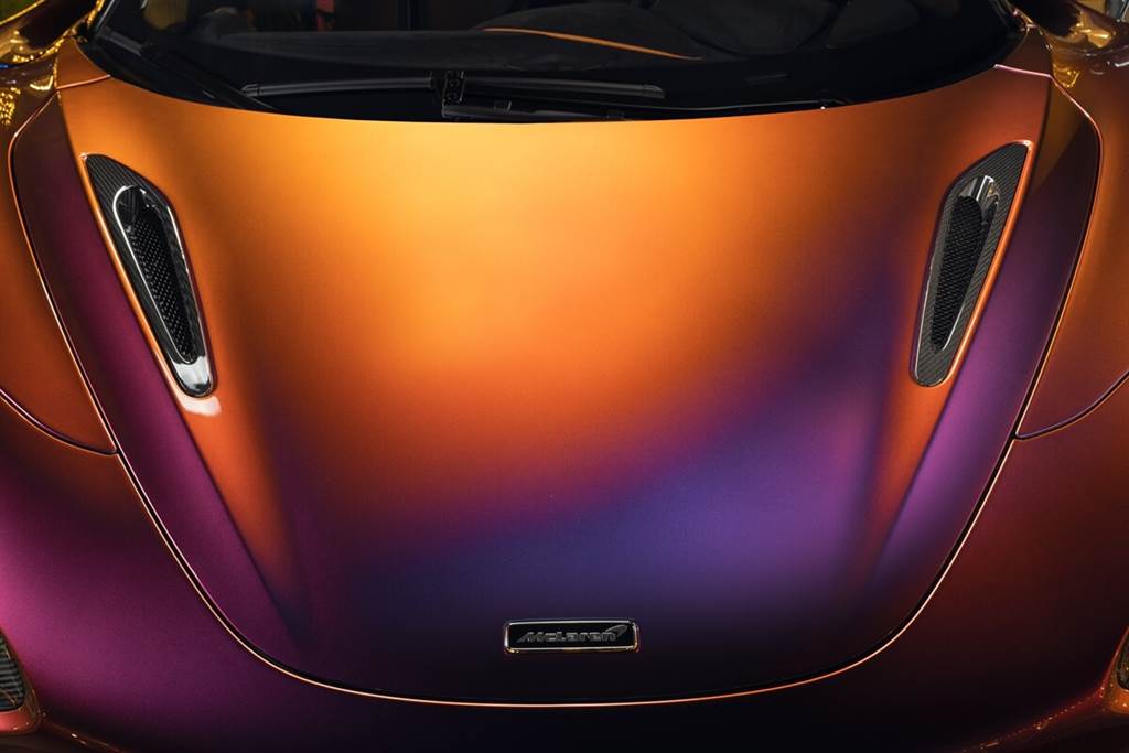 McLaren MSO交付全球唯一「四色變異」的定制款765LT
