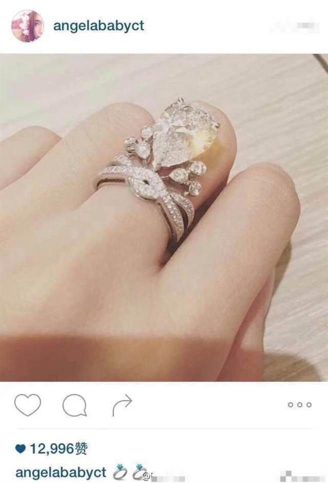 Angelababy曾在IG曬過皇冠婚戒。（圖/翻攝自Angelababy IG）