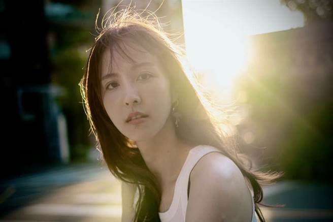 魏蔓的素顏遭酸民批评。（图／FB@魏蔓）