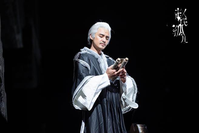 明道为《赵氏孤儿》首度尝试白髮造型。（恒星影业提供）