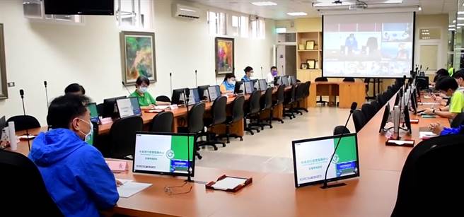 连江县长刘增应今（7日）下午主持防疫会议，会中公布无新增确诊个案。（县府提供）