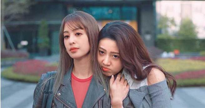 黃薇渟在《戀愛是科學》飾演莫允雯的閨密，角色性感豪放。（圖／翻攝自黃薇渟臉書）