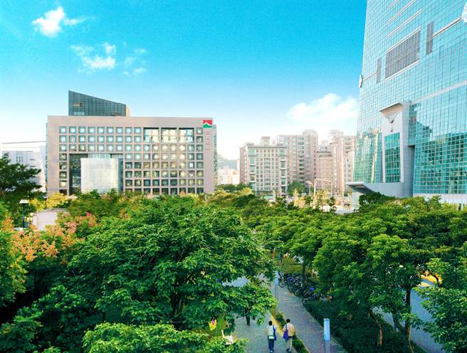 面对暖化挑战，信义房屋与世界同步，自主揭露企业碳排放情形。(图/信义房屋提供)