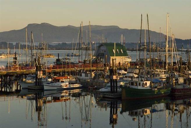 温哥华考伊琴湾的码头。（图/加拿大BC省旅游局-Andrea Johnson、旅奇传媒提供）
