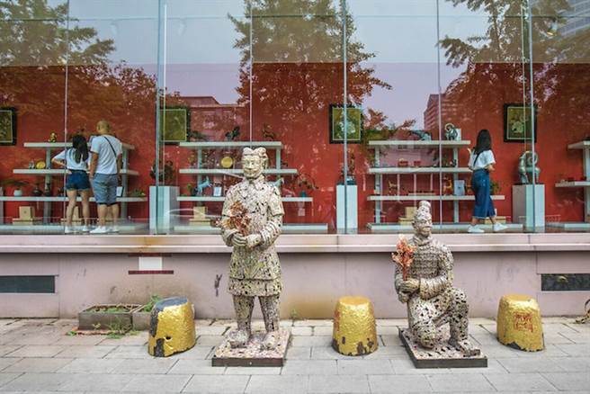 ▲园区中随处可见富有巧思的公共艺术。　图：Shutterstock／来源