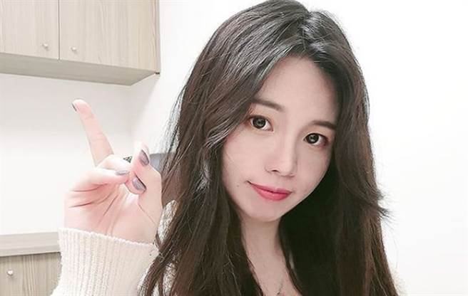 正妹女医「绿肥儿」浅谈疫苗副作用。（图／IG@ greenfat.r）