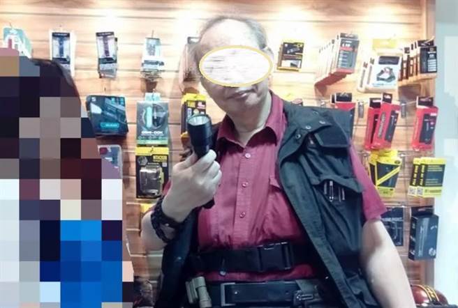 曾任义消的易姓男子6日疑似家中轻生，其遗体核酸检测结果呈阳性，为新冠肺炎确诊者。（图／翻摄自当事人脸书）