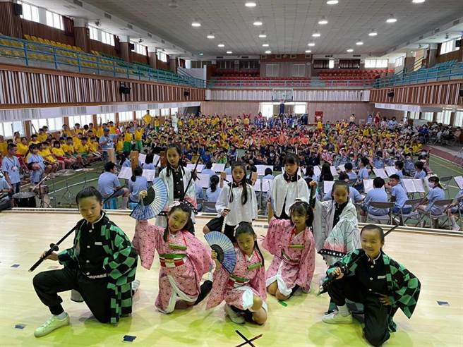 三村国小直笛团，这样的直笛演出，你一定没看过。(台南市教育局提供／曹婷婷台南传真)