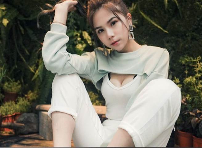 蕾菈五官精致，拥有阿拉伯与台湾血统。（图/翻摄自蕾菈IG）