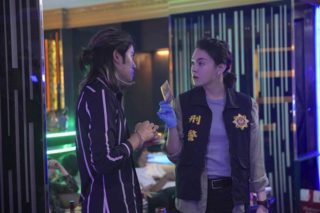 张榕容在《第三布局 尘沙惑》饰演刑警。（CATCHPLAY提供）