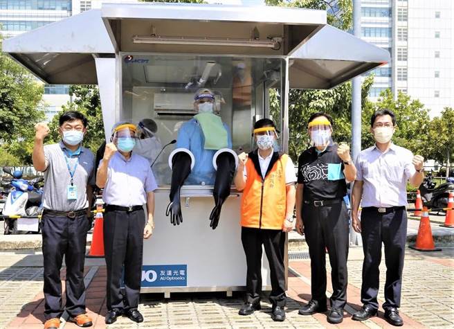 科技部中科筛检站于6月8日正式起用，由中科管理局许茂新局长、金可国际蔡国洲董事长、和大公司沈国荣董事长共同启动。（卢金足摄）