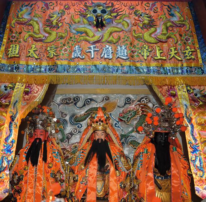 大肚合興宮主神祀奉趙府千歲（趙子龍），副神祀奉宋太祖（趙匡胤）、玄天上帝。（陳宥霖提供／黃國峰台中傳真）
