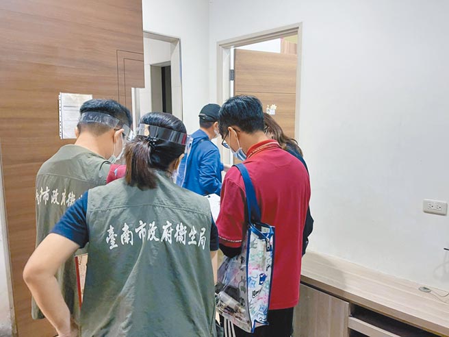 台南市政府劳工局、卫生局、警察局从7日起展开「移工宿舍稽查专案」。（市府提供／洪荣志台南传真）