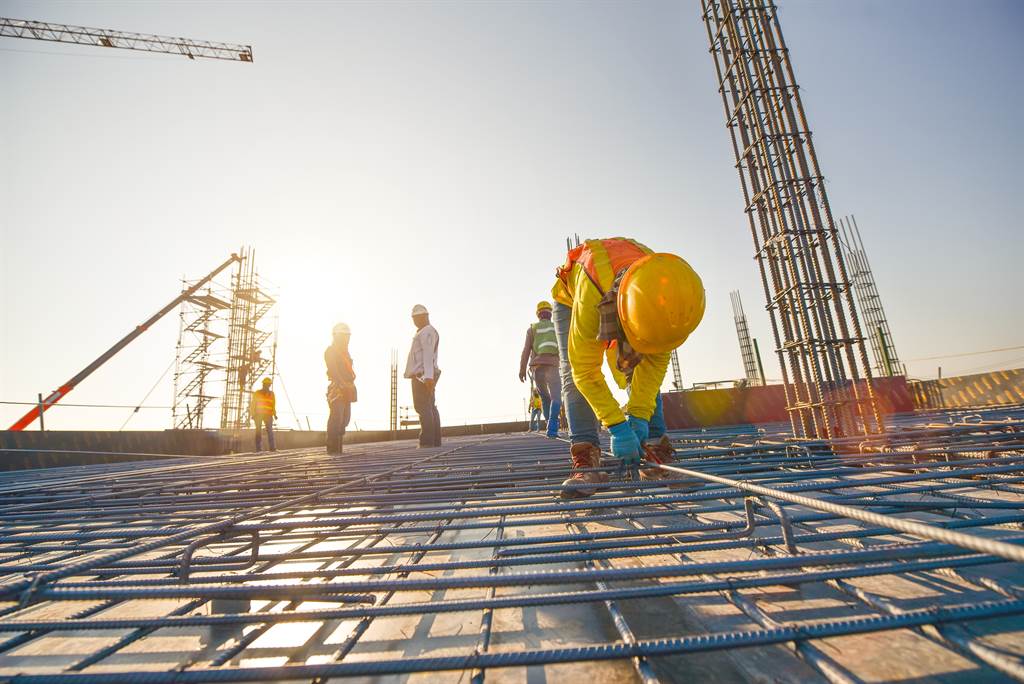 拜登基礎建設計畫卡關。（示意圖／shutterstock）