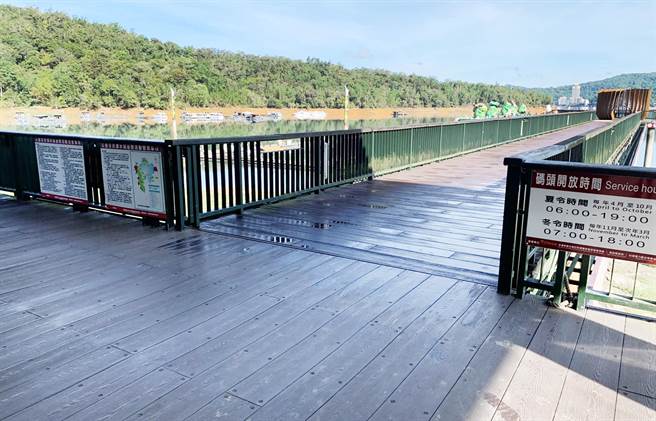 日月潭伊達邵碼頭附近居民，擔心端午連假，遊客群聚來看水位回升，恐成防疫破口，建議將碼頭封閉。（南投縣渡船遊艇商業同業公會提供／黃國峰南投傳真）