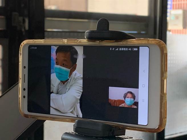 花蓮慈濟醫院、花蓮醫院及國軍花蓮總醫院的中醫科及全縣共30間中醫診所即起均提供視訊診療服務，民眾毋須出門即可看診，圖為視訊診療示意圖。（慈濟醫院提供／羅亦晽花蓮傳真）