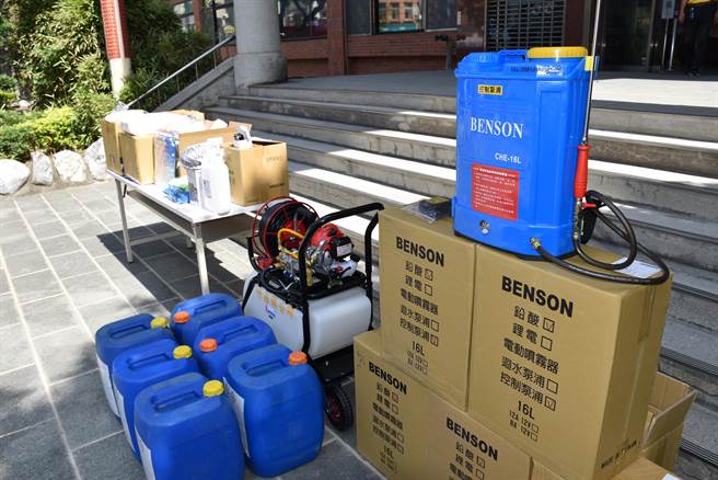 竹南鎮公所採購清消設備一批，將發給各里同步展開全鎮大消毒。（謝明俊攝）
