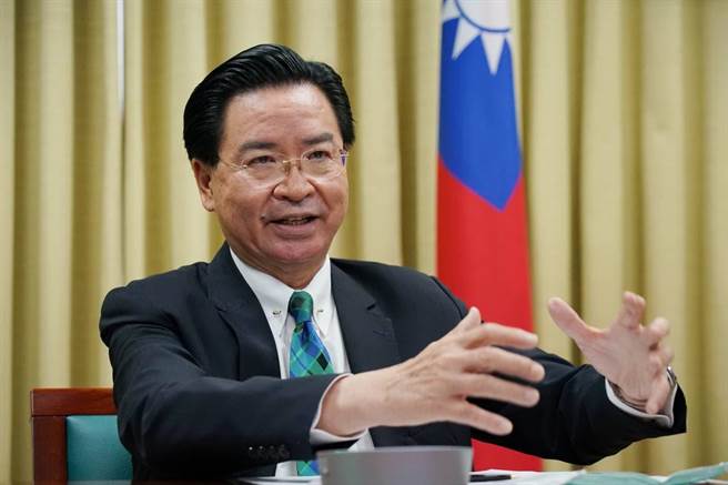 参与战略沟通峰会，吴钊燮：过去几周强力反击争取疫苗假讯息。外交部提供