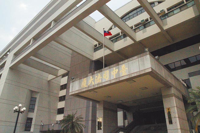 台中市梧栖区的三樱企业生产食品包装材，短报逃9千多万空污费遭检警查获，已被追缴1亿6千万余元，台中检方又起诉总经理等4人。（资料照片／陈淑芬台中传真）