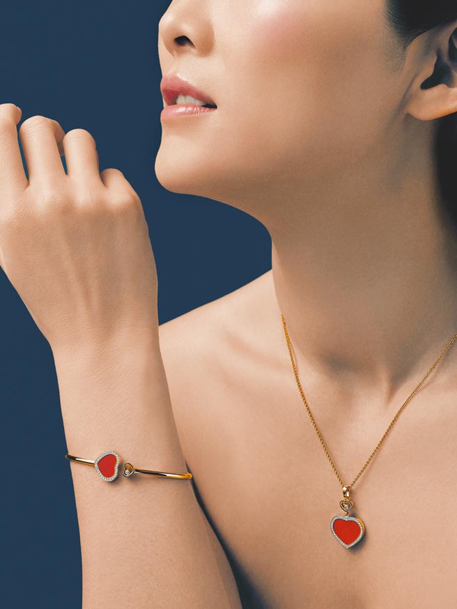 想以爱心宣示对爱情与婚姻的坚贞不移，萧邦的Happy Hearts珠宝是最佳选择。（CHOPARD提供）