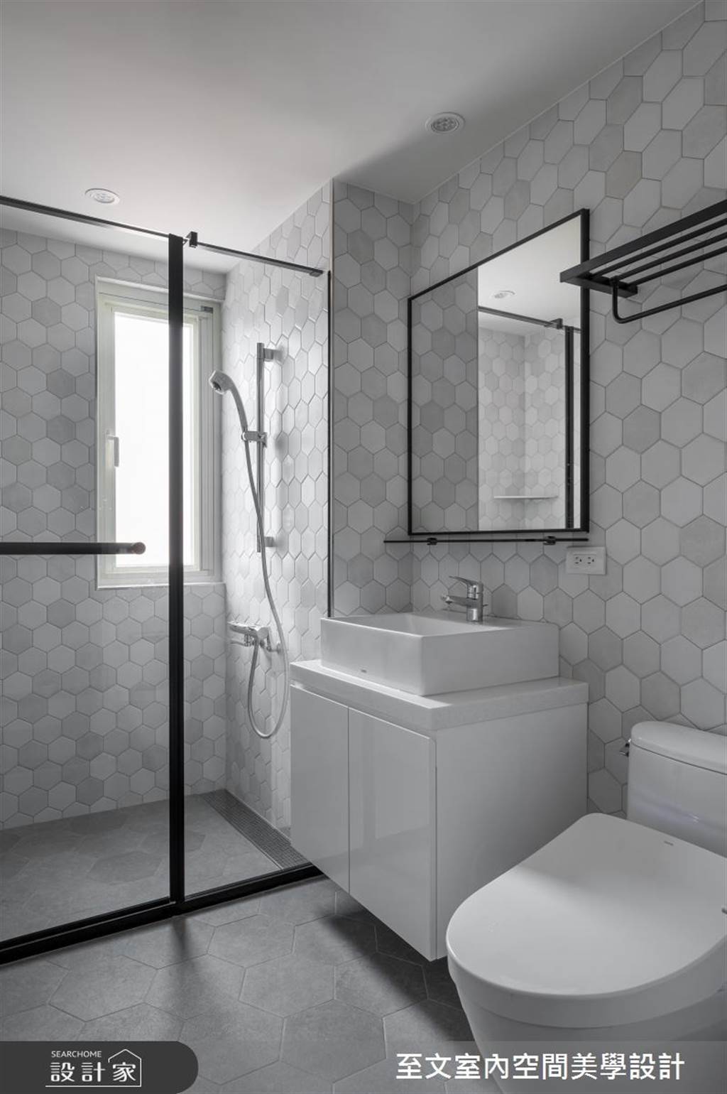 磁磚挑對，浴室不必刷半天！耐髒磁磚推薦 & 屋主清潔感想
