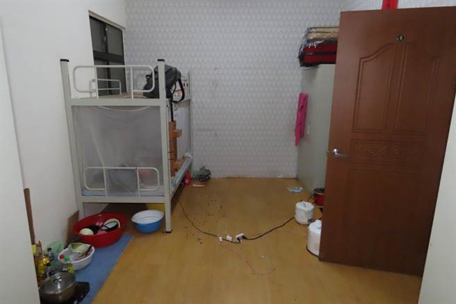 越南籍黎姓9日下班返回桃园市八德区后庄街1处移工宿舍休息，同房阮姓室友劝他戴上口罩，引发黎不满，拿菜刀画伤阮男逃逸。（民眾提供）
