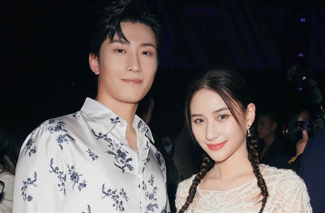 何超莲惊传和窦骁分手。（图／翻摄自何超莲微博）