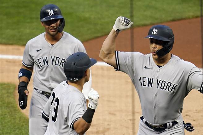 怪力男本场打出双响炮(美联社)