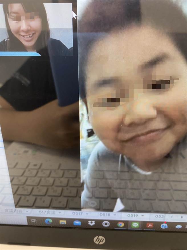 疫情期間家庭相處時間多，小草書屋副校長阮家貞指出，機構在疫情前後一直都持續透過視訊關懷高關懷、高風險或脆弱家庭的孩子。（小草書屋提供／蕭靈璽桃園傳真）