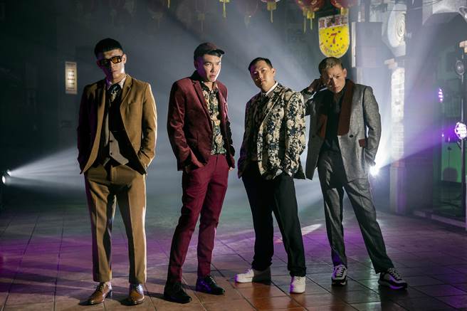 陳布朗（右二）攜「台客天團」玖壹壹打造台式復古舞曲〈恰查某〉。相信音樂提供