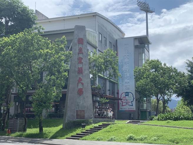 宜蘭大學傳出有宿舍管理員的家屬確診，讓學校再拉警報，提醒師生注意。（胡健森攝）