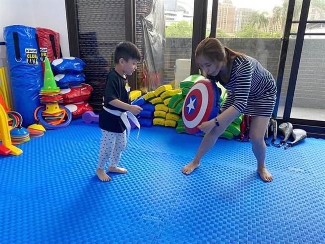 （台湾高铁「T Living线上系列活动」让同仁藉由线上投稿，与其他同仁分享生活点滴。图／台湾高铁提供）
