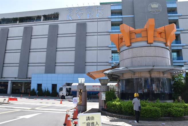 苗栗竹南科技厂移工群聚感染疫情仍未降温，10日再爆增43例，其中，京元电子相关再增11例。（谢明俊摄）