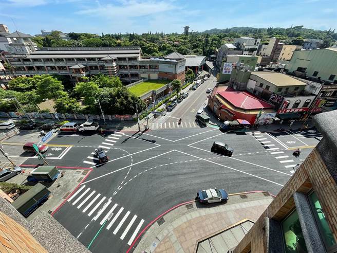 改善完工后路口整体安全改善。（金山区公所提供）