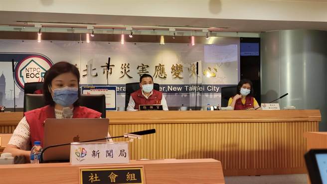 9月能否如期开学？侯友宜：全力拚尊重中央判断。（直播截图）