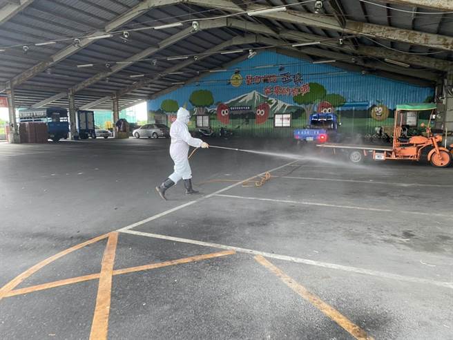 大內區確診者曾至玉井青果市場送貨，市場昨日已清潔消毒完畢。（台南市衛生局提供／劉秀芬台南傳真）