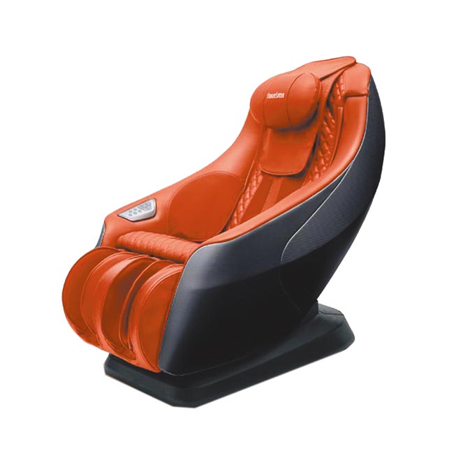 全联PXGo! 18日12时，TAKASIMA高岛爱舒服小沙发－享睡版温暖橘A-1020A，按摩椅皮革5年保固，市价3万800元，共6台，扣1500点，梦幻价618元。（全联提供）