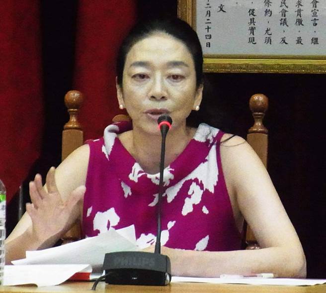 朱學恒指出，他請的日文監修老師是旅日作家陳弘美（見圖），陳弘美的外公是日本貴族院議員許丙。（圖／陳弘美提供）