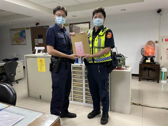 万里分驻所警员庄育承获选为新北警友会绩优员警。（金山警分局提供）