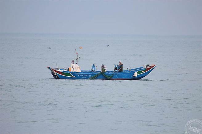 新北市政府漁業處呼籲漁民朋友們遵守每年6月15日至9月14日禁止捕撈魩鱙之規定(圖片：新北市漁業及漁港事業管理處提供 )