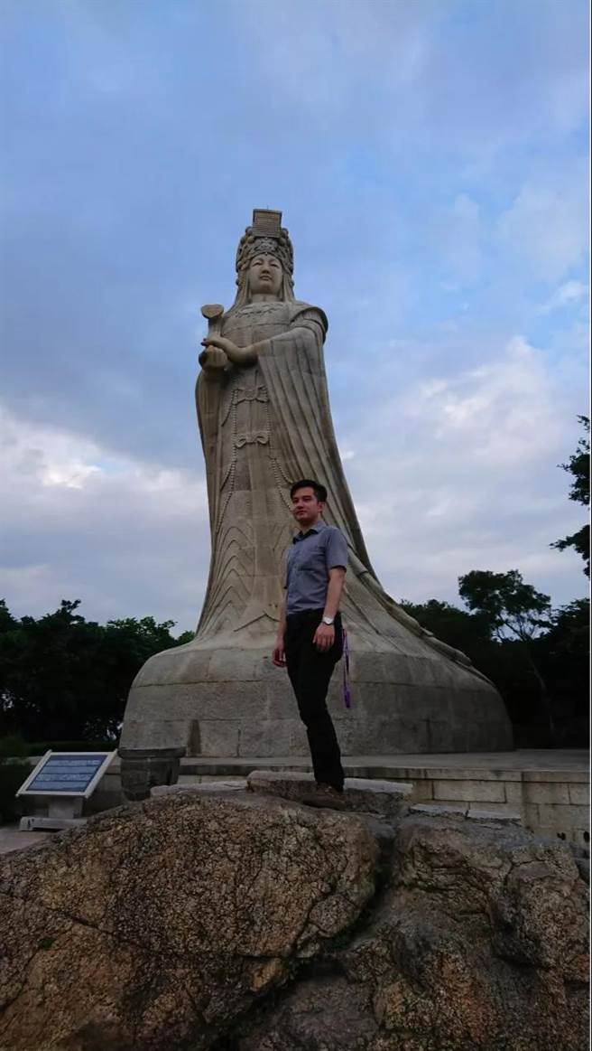 从小信仰妈祖，作者第一次来到福建莆田的妈祖祖庙。（作者提供）