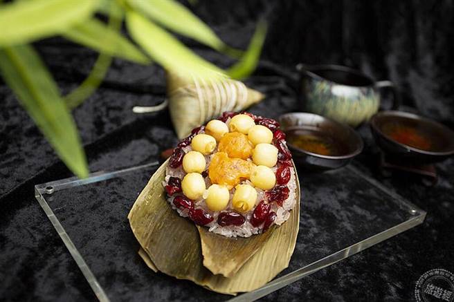 王朝大饭店紫钻桔星粽（甜）(图/旅游经 提供)