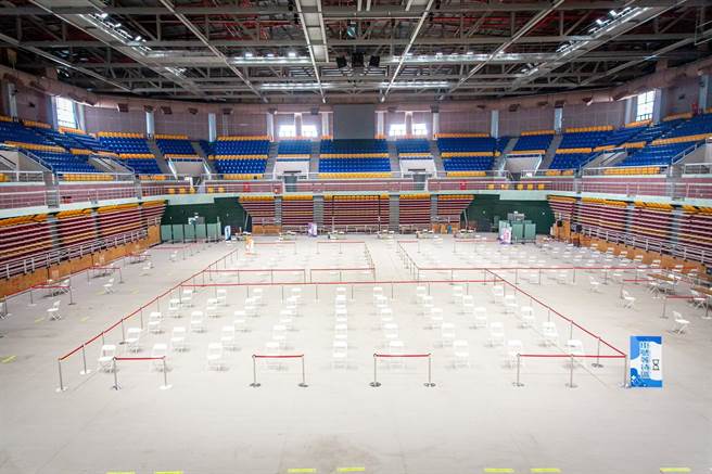 屏縣獲撥2萬9000劑疫苗，15日啟動33鄉鎮市、共48處注射站。(屏縣府提供)