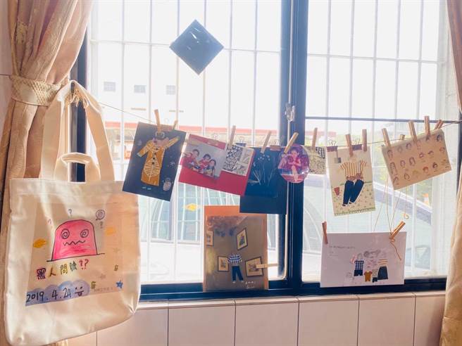 谢宜洁的作品展。（台南曾文家商提供／刘秀芬台南传真）