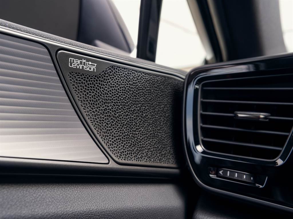 開啟品牌嶄新篇章，Lexus NX 第二世代導入多種新能源配置與先進座艙全球首發！
