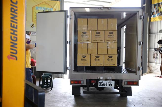 近日基督教救助协会1919食物银行接连收到求助电话，1919食物银行、7-ELEVEN、台积电慈善基金会、统一超商好邻居文教基金会四方联手， 6月1日起开放民眾申请1919防疫食物包。（基督教救助协会提供／林良齐台北传真）