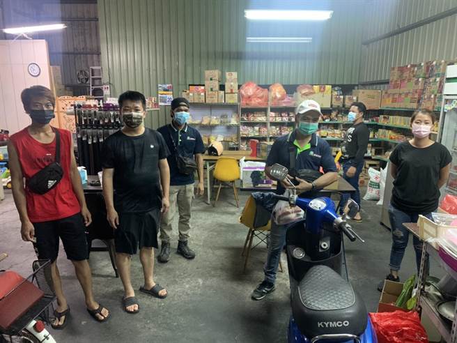 北斗警分局查獲外籍勞工群聚。（北斗警分局提供／吳敏菁彰化傳真）