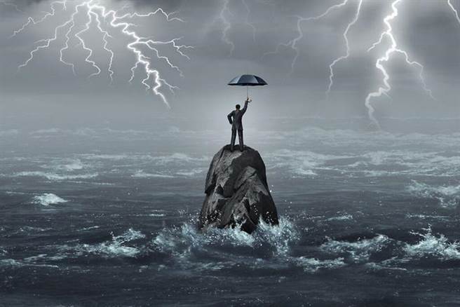 针对新冠疫情恶袭，面对新一波纾困4.0内容旅行业发出联合声明。(图/shutterstock、旅奇传媒提供）